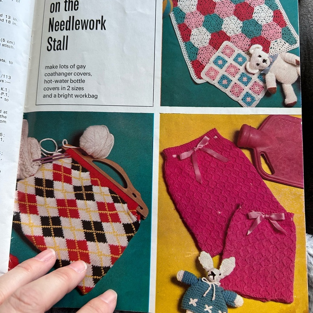 🔥$2 PATONS 172 Colorful Knitted Toy Collection knit patterns - Picture 5 of 8